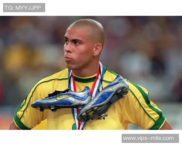 头饰独特的足球明星揭晓他的风格与个性背后的故事